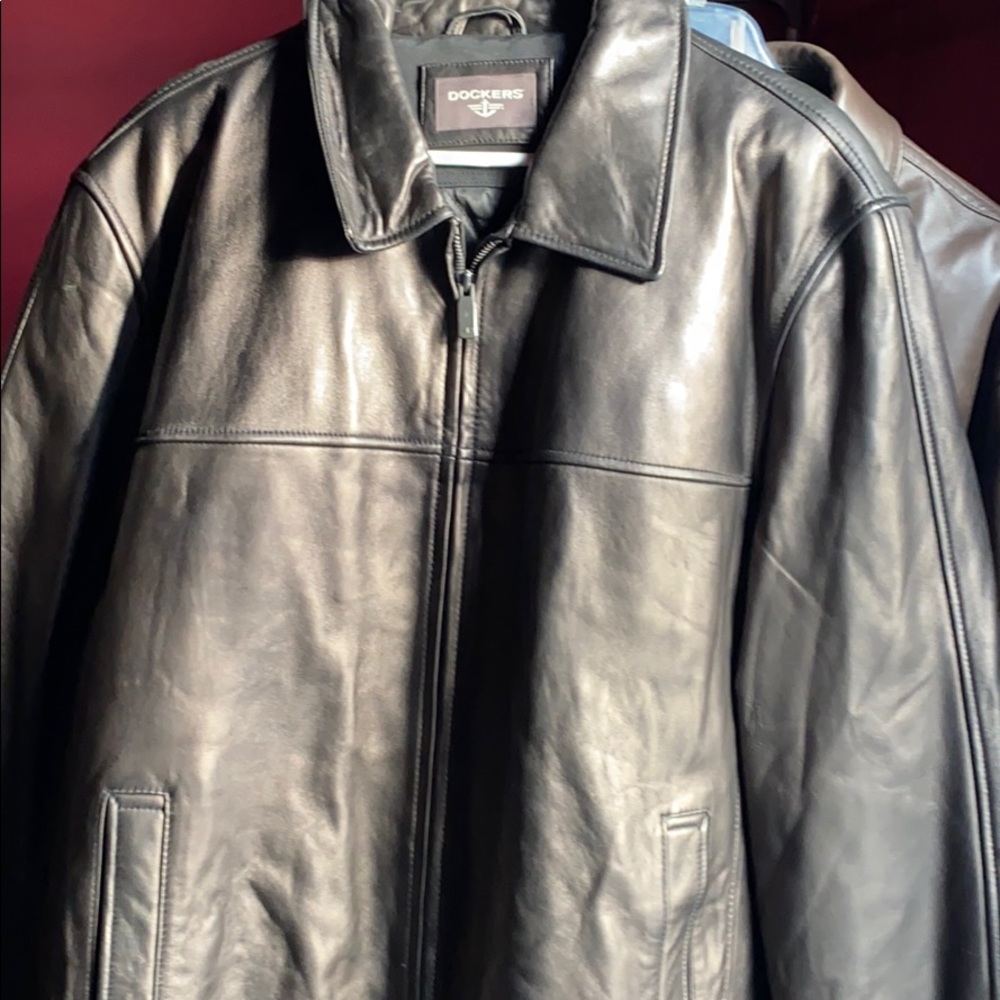 Another jacket - Picture 2 of 4